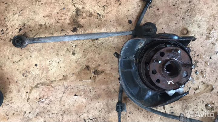 Кулак поворотный задний правый для toyota Highland