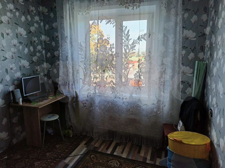 2-к. квартира, 40 м², 3/3 эт.