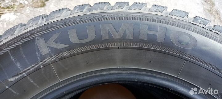 Kumho I'Zen KW22 215/65 R16 98T