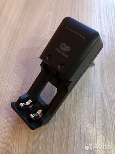 Зарядное устройство GP s330 (для NiMH AA и ааа)