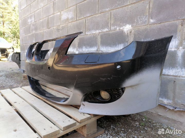 BMW 5-serie E60/E61 Бампер передний М-пакет