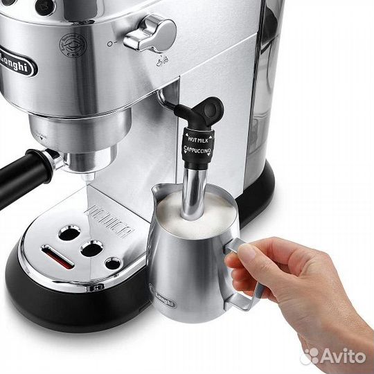 Кофеварка рожковая delonghi новая