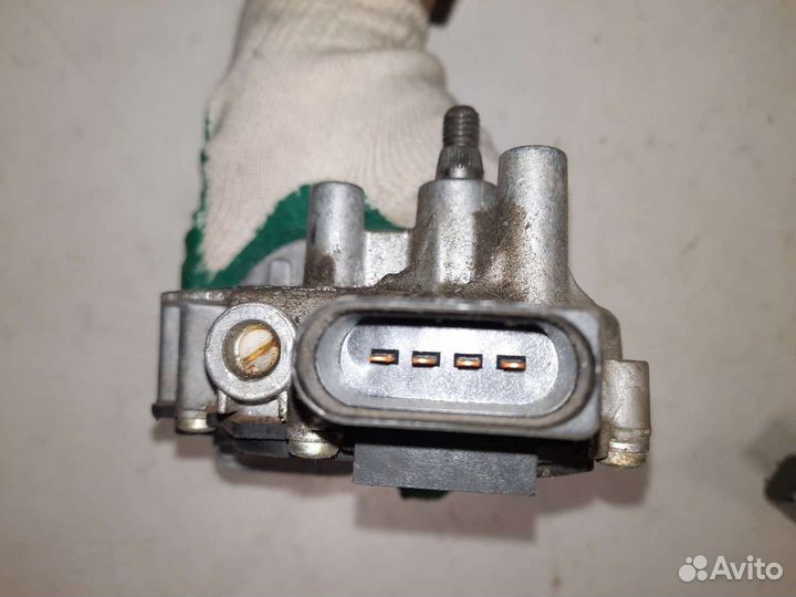 Моторчик стеклоочистителя Audi A4B5 / Passat B5