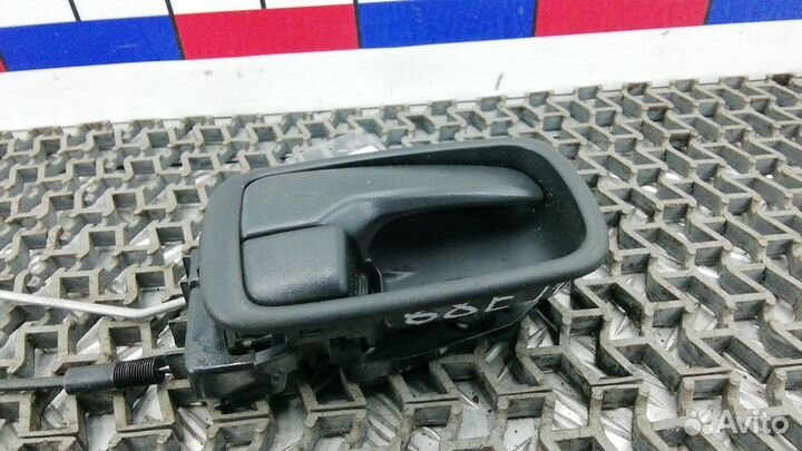 Ручка внутренняя передняя правая Mitsubishi Lancer