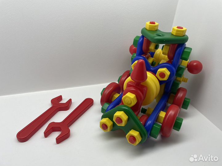 Паровозик Чух-чух транструктор 86 деталей