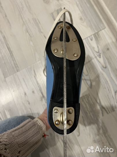 Коньки фигурные 38 размер