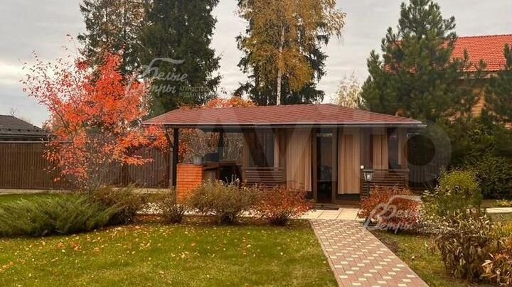 Дом 337 м² на участке 15 сот.