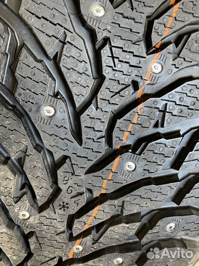 Nokian Tyres Hakkapeliitta 9 SUV 215/60 R17 100T