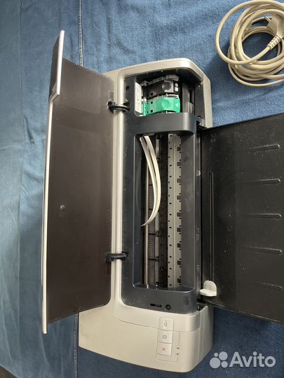 Цветной принтер hp В8353