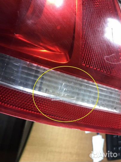 Фонарь наружный правый Volkswagen Touareg