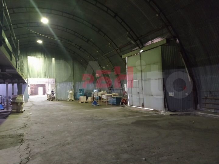 Склад 1103 м2 пандус ндс