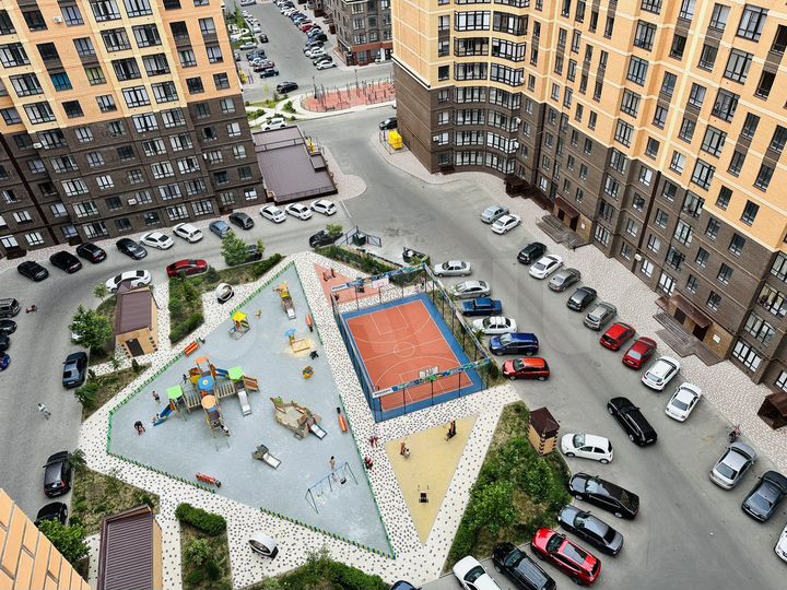 2-к. квартира, 60 м², 13/18 эт.