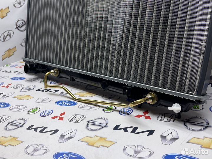 Радиатор охлаждения Mitsubishi Carisma/Space Gear