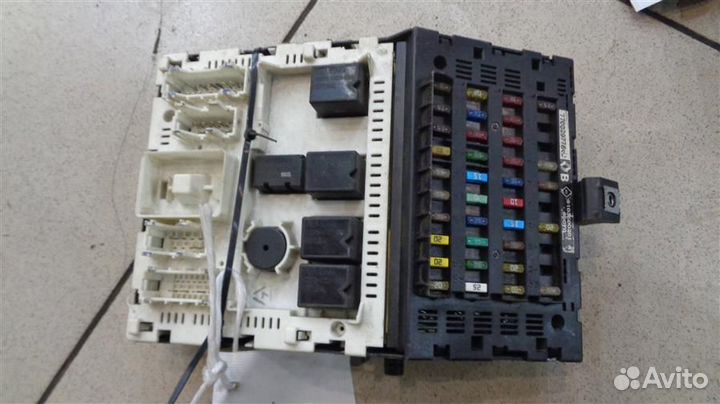 Блок предохранителей салонный Renault Scenic 1 19