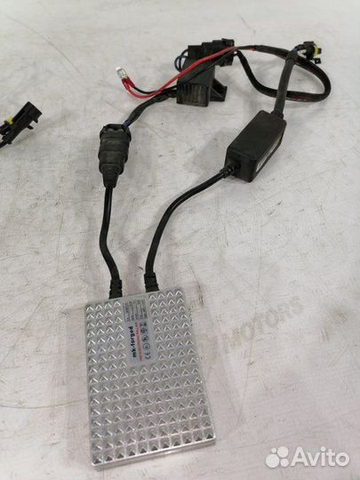 Блок розжига ксенона Volvo V70 SW61 2003