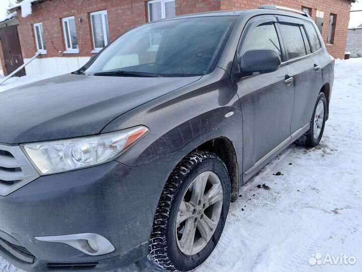 Toyota Highlander 3.5 AT, 2011, битый, 299 158 км