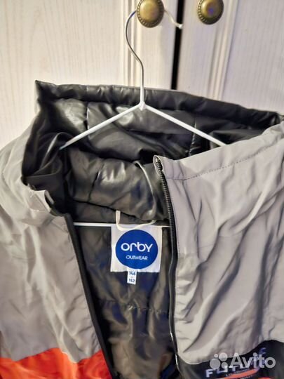 Куртка (ветровка) для мальчика рост 146-152