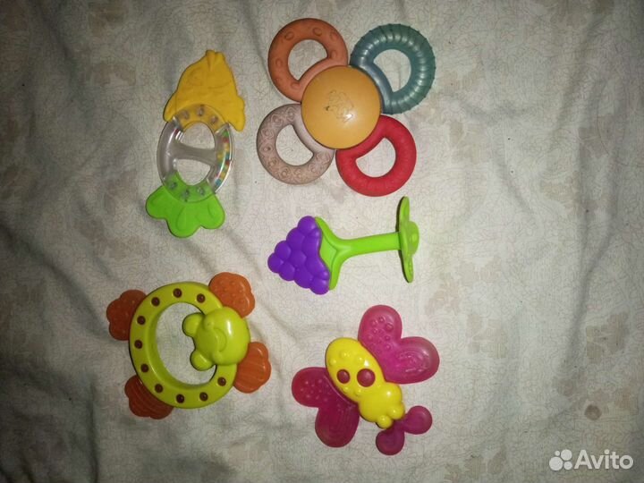 Игрушки. Грызунки и пищалки