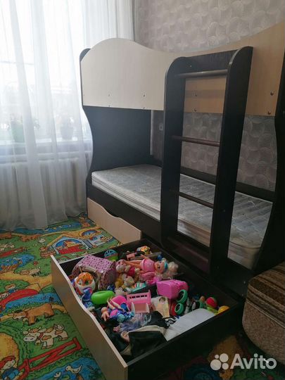 Двухъярусная кровать бу с матрасами