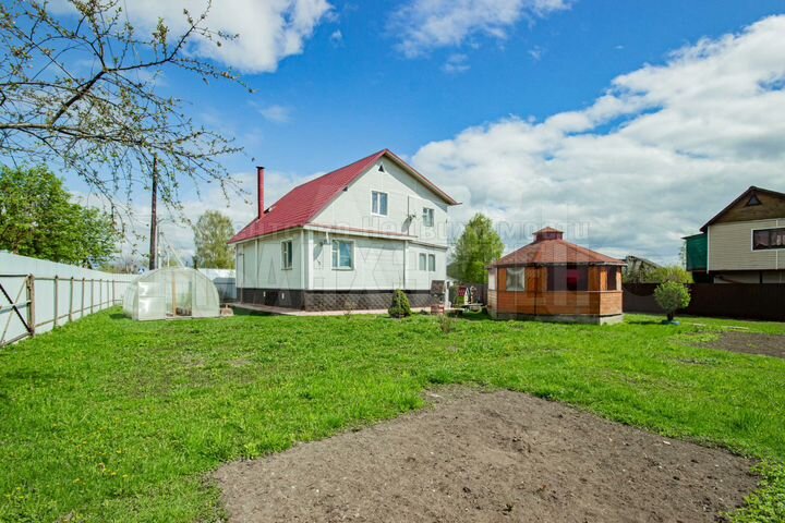 Дом 160 м² на участке 8,5 сот.