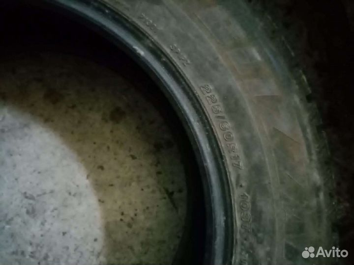 Bridgestone Blizzak Spike-02 SUV 225/60 R17 112T