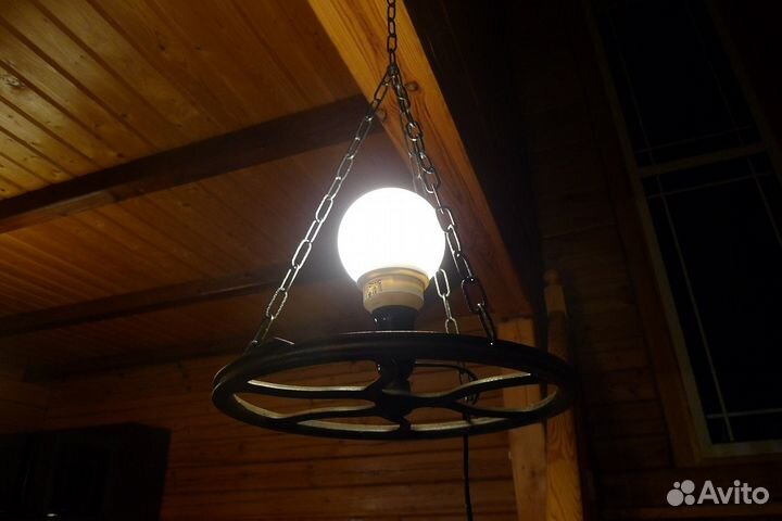 Люстра авторская круглая колесо