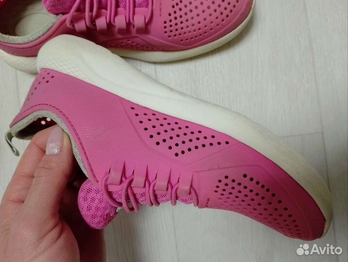 Кроссовки crocs