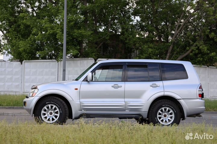 Mitsubishi Pajero 3.2 AT, 2001, 379 000 км
