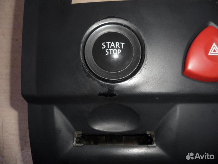 Рамка магнитолы Renault Megane 2 (LM0C) 2008