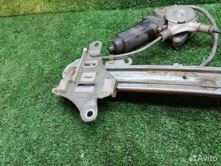 Стеклоподъемник задний левый Toyota Caldina ST190