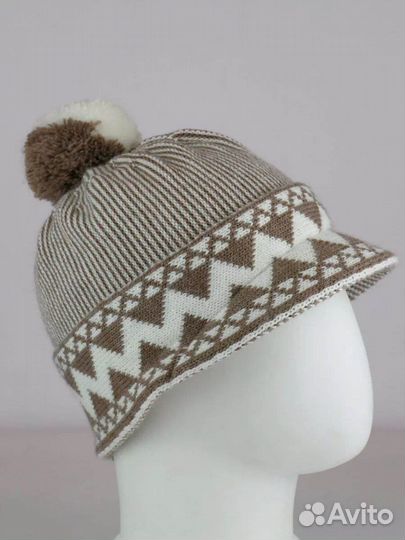 Шапка с козырьком из сериала слова пацана