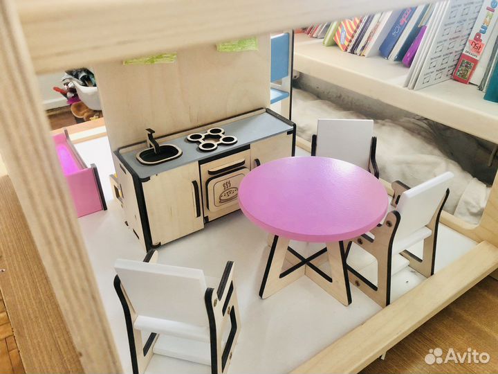 Кукольный домик с мебелью большой