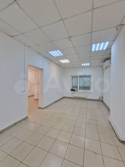 Торговая площадь, 56 м²