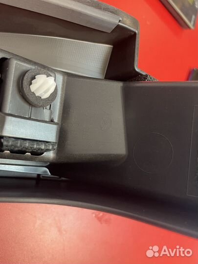 Накладка крыла задняя левая TK4851W60H Mazda CX-9