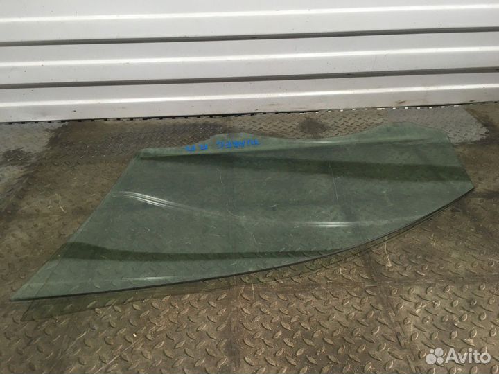 Стекло двери переднее правое (Volkswagen Touareg)