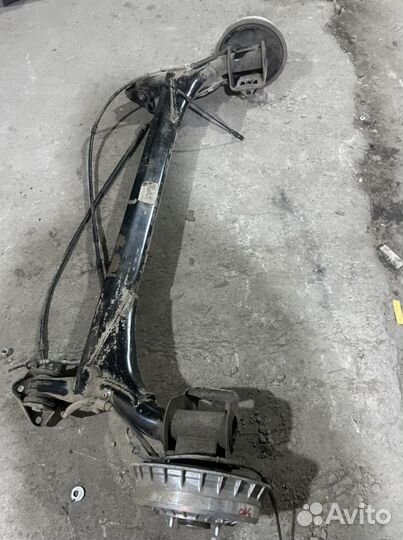 Задняя балка Granta fl