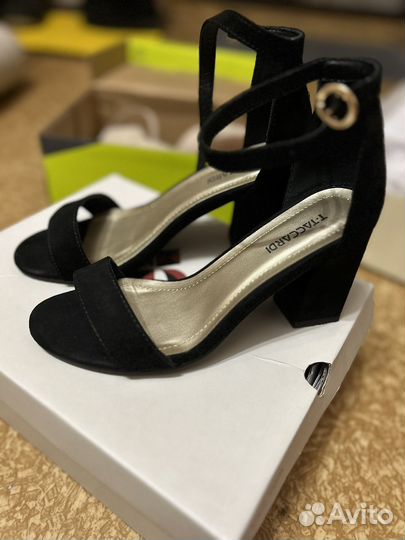 Босоножки замшевые 36 сандалии