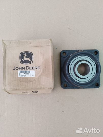 John Deere AH160613 подшип. c корпусом (AXE42868)