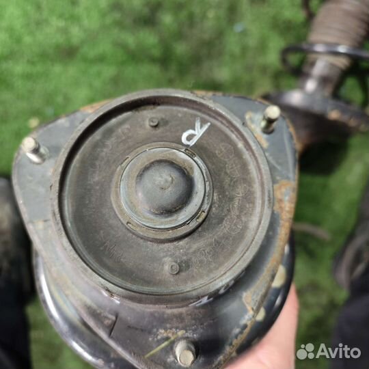 Передние стойки subaru outback 2010