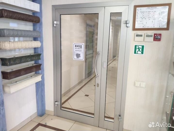 Алюминиевые двери новые