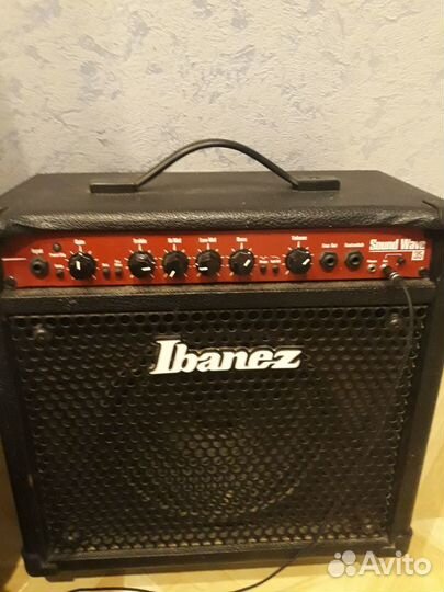 Басовый комбоусилитель