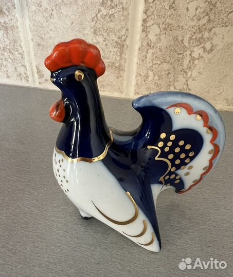 Фарфоровая статуэтка Петушок-солонка