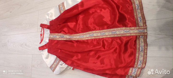 Костюм размер 116-128, для худенькой девочки