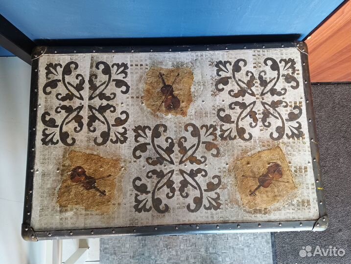 Сундук интерьерный