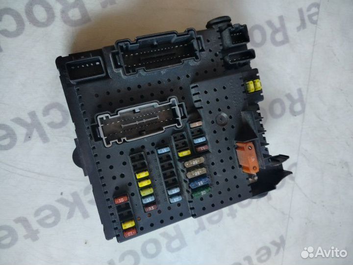 Блок предохранителей салонный Volvo Xc90 D5244T4
