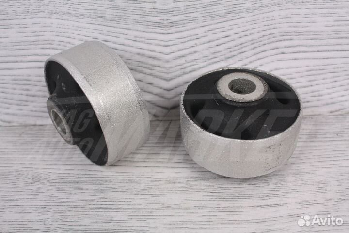 Задние сайлентблоки рычагов Audi A3 8L