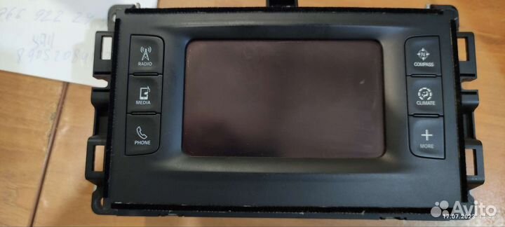 Головная магнитола Grand Cherokee