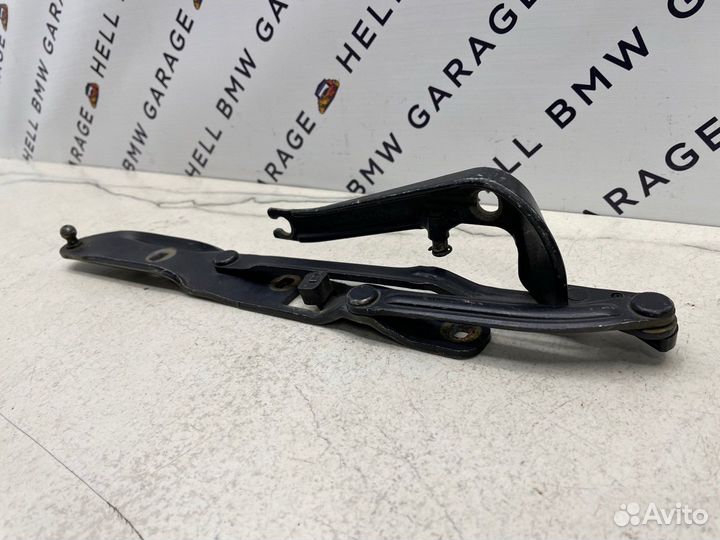 Петля крышки багажника левая Bmw E39