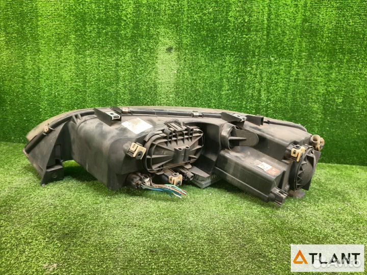 Фара передняя правая mazda atenza