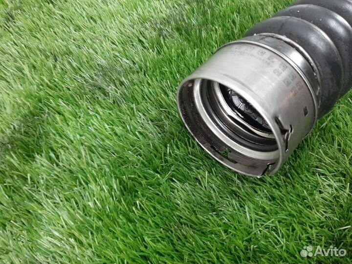 Патрубок интеркулера Bmw 5Er 530D F10 (Ф10)